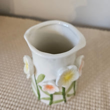Load image into Gallery viewer, Margot Floral 3D Bud Vase