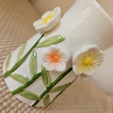 Load image into Gallery viewer, Margot Floral 3D Bud Vase