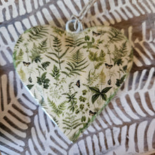 Load image into Gallery viewer, Botanical Hanging Heart