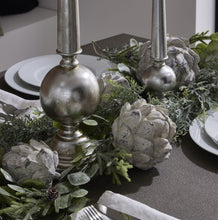 Load image into Gallery viewer, White Rustic Artichoke