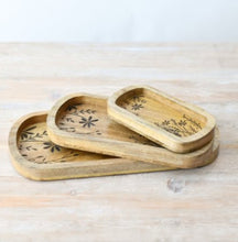Load image into Gallery viewer, Flower Etched Wooden Tray