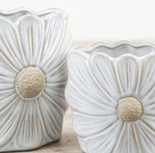 Load image into Gallery viewer, Daisy Pot