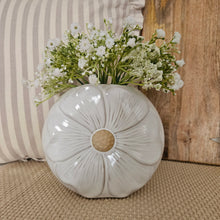 Load image into Gallery viewer, Daisy Vase
