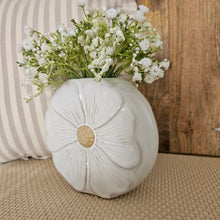 Load image into Gallery viewer, Daisy Vase
