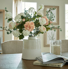 Load image into Gallery viewer, Betsie Vase
