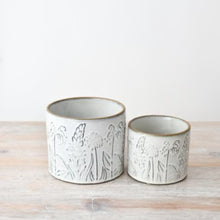 Load image into Gallery viewer, Floral Plant Pot
