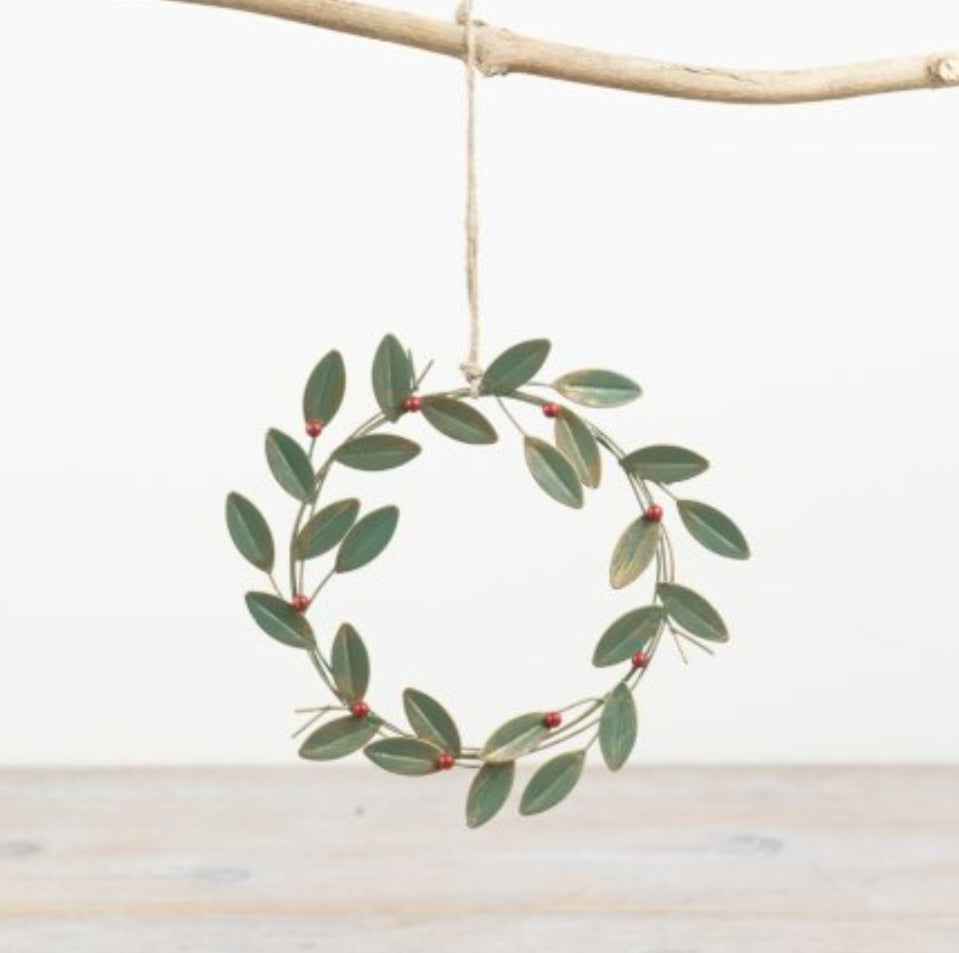 Red Berry Christmas Wreath