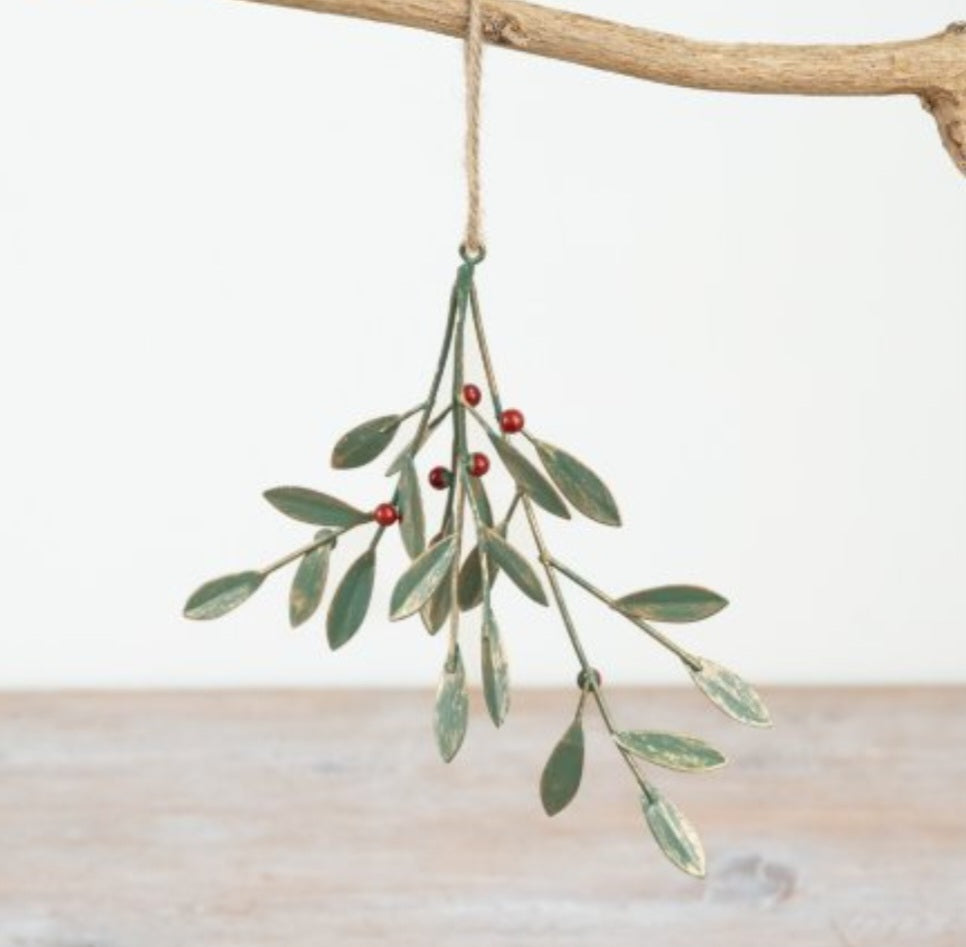 Red Berry & Holly Hanging Bunch