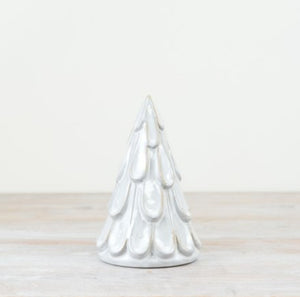 Scalloped Snowy Christmas Tree