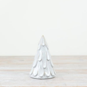 Scalloped Snowy Christmas Tree