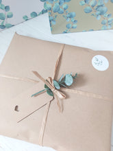 Load image into Gallery viewer, Giftwrap Service
